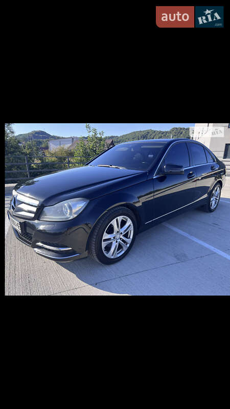 Седан Mercedes-Benz C-Class 2012 в Виннице