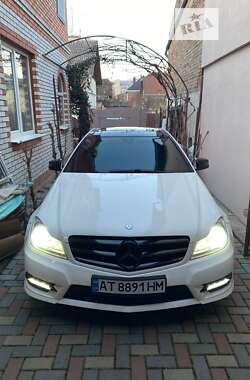 Купе Mercedes-Benz C-Class 2015 в 