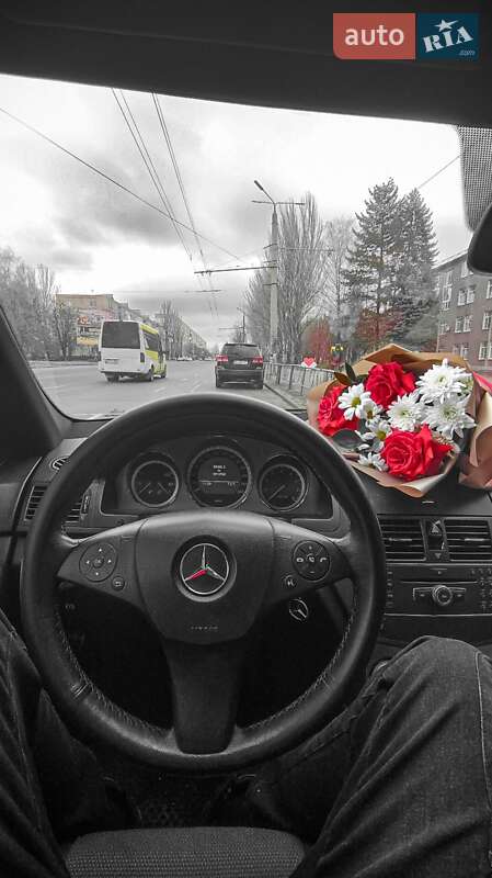 Седан Mercedes-Benz C-Class 2008 в Кривом Роге