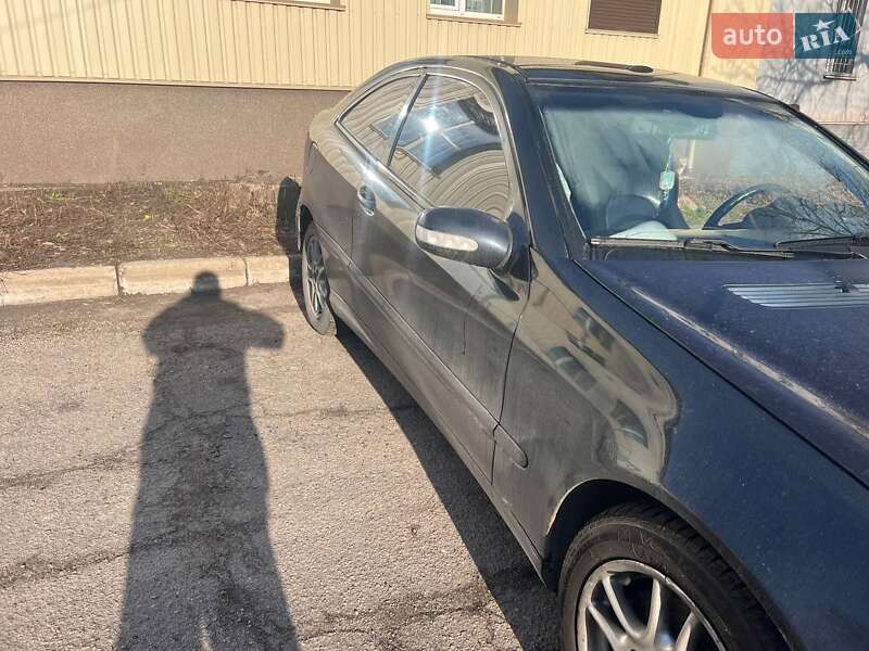 Купе Mercedes-Benz C-Class 2003 в Запорожье фото 6 Купе Mercedes-Benz C-Class 2003 в Запорожье
