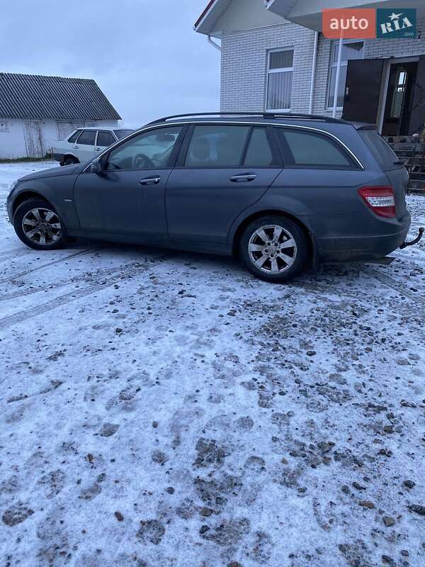 Универсал Mercedes-Benz C-Class 2010 в Киеве