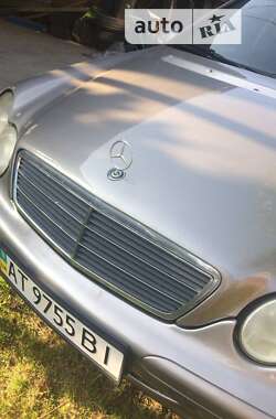 Седан Mercedes-Benz C-Class 2002 в 