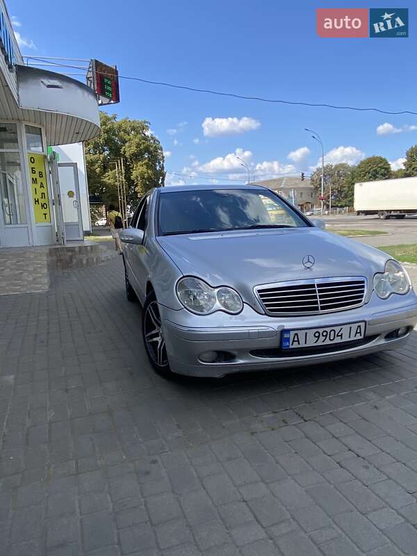 Седан Mercedes-Benz C-Class 2003 в Броварах