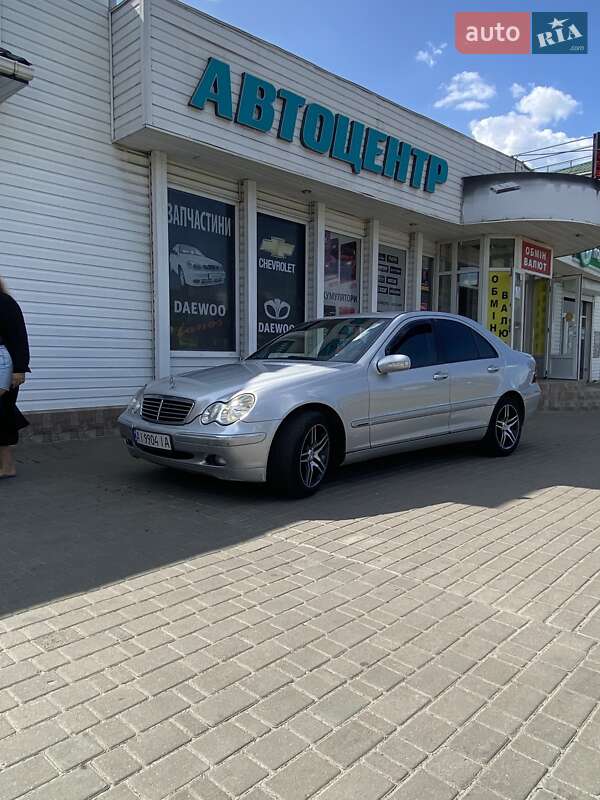 Седан Mercedes-Benz C-Class 2003 в Броварах