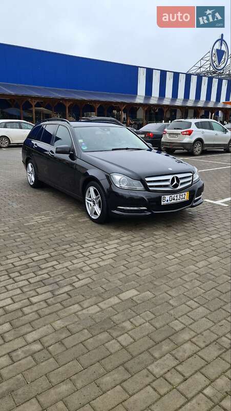Универсал Mercedes-Benz C-Class 2012 в Староконстантинове