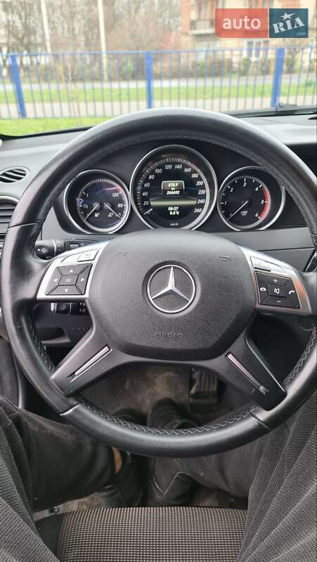 Универсал Mercedes-Benz C-Class 2012 в Староконстантинове