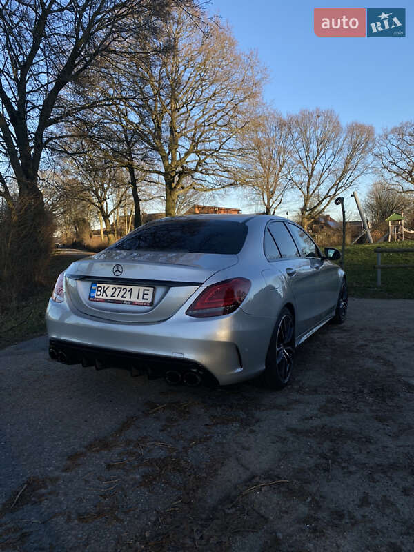 Седан Mercedes-Benz C-Class 2017 в Киеве