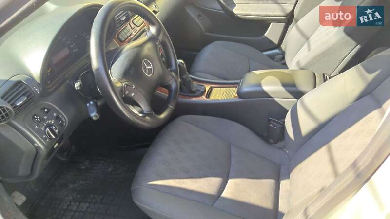 Универсал Mercedes-Benz C-Class 2002 в Ракитном