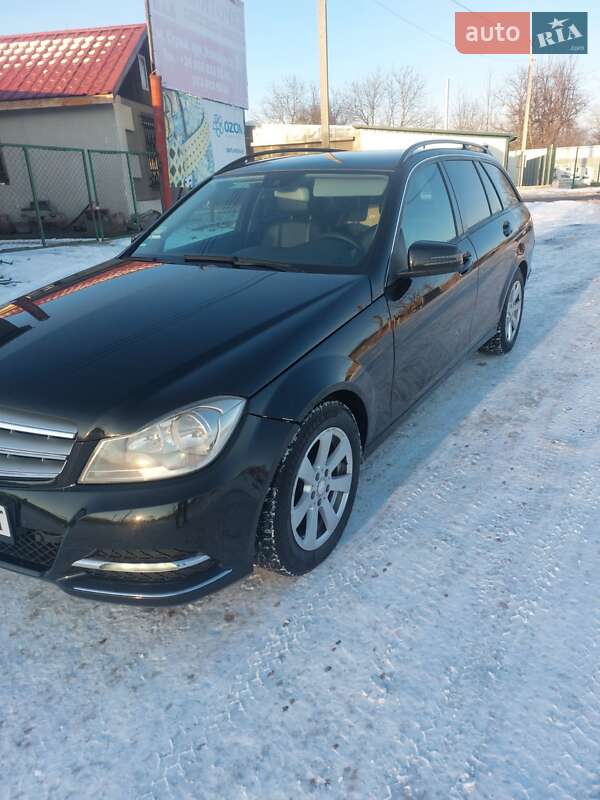 Универсал Mercedes-Benz C-Class 2012 в Стрые