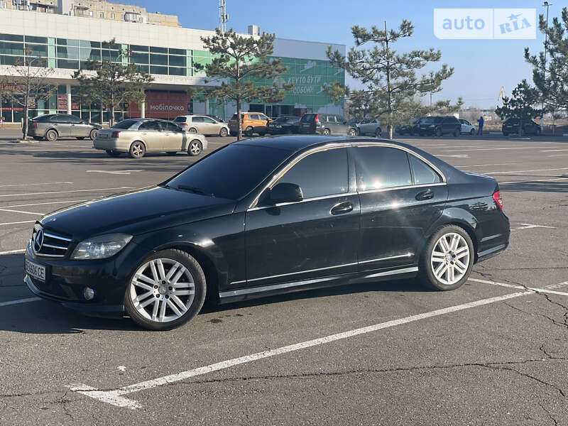 Седан Mercedes-Benz C-Class 2008 в Николаеве