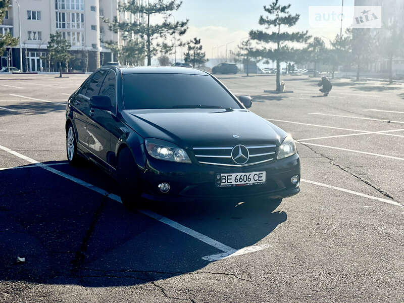 Седан Mercedes-Benz C-Class 2008 в Николаеве