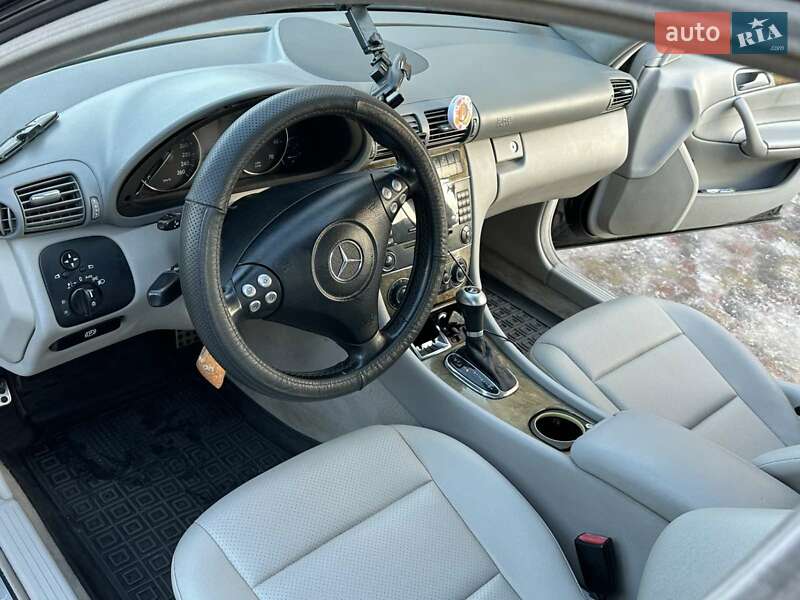 Седан Mercedes-Benz C-Class 2007 в Тернополе