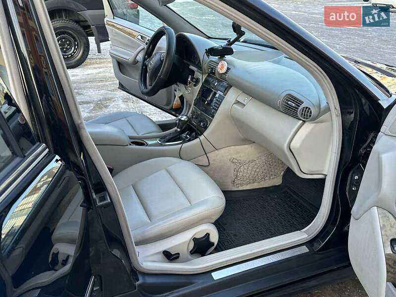 Седан Mercedes-Benz C-Class 2007 в Тернополе