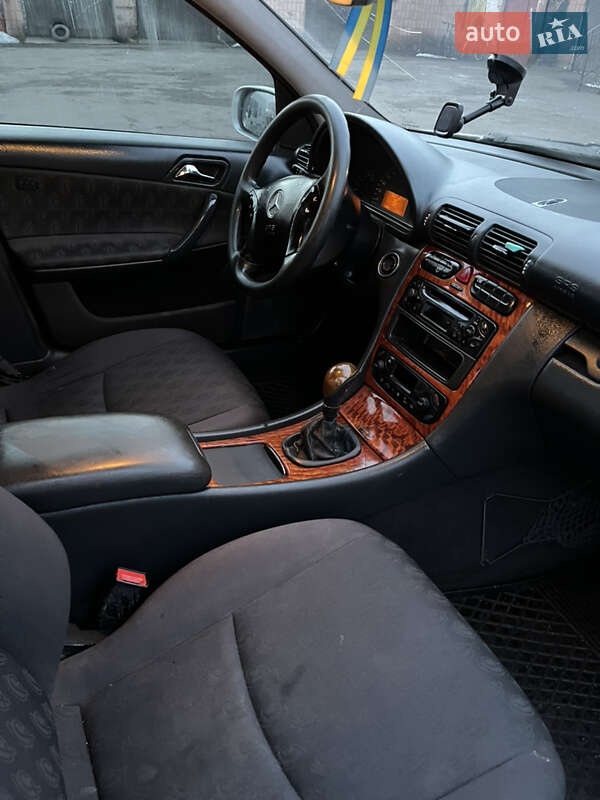 Универсал Mercedes-Benz C-Class 2001 в Рокитном
