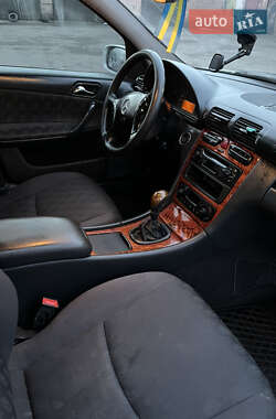 Универсал Mercedes-Benz C-Class 2001 в 