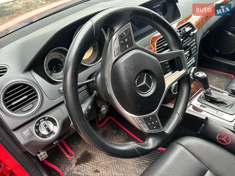 Седан Mercedes-Benz C-Class 2012 в Полтаве