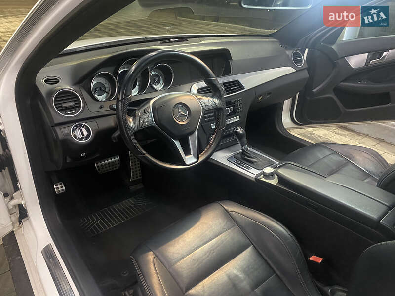 Купе Mercedes-Benz C-Class 2011 в Ужгороде