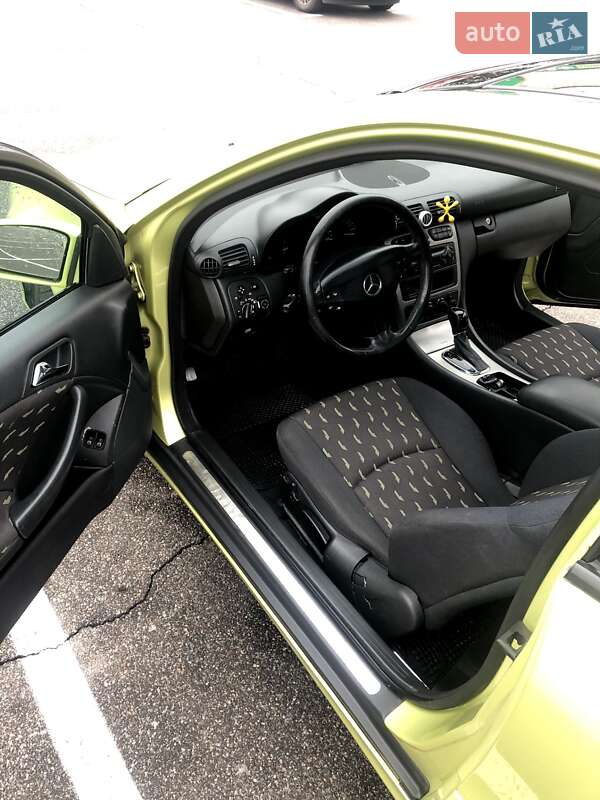 Купе Mercedes-Benz C-Class 2004 в Житомире