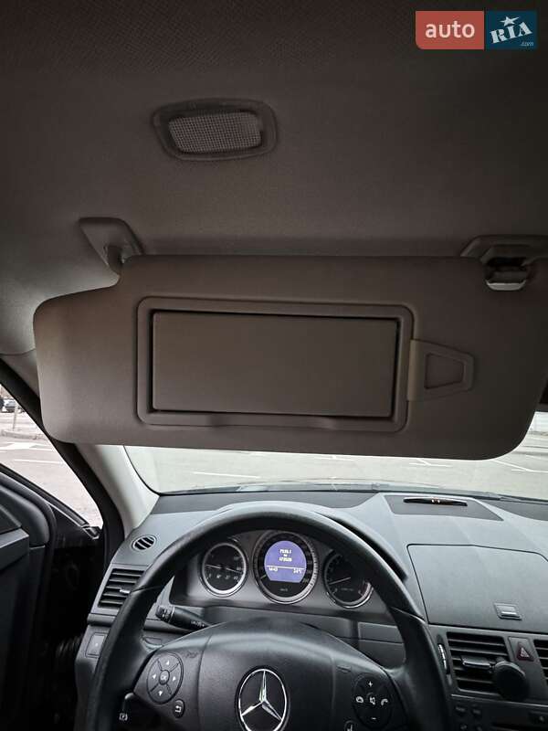 Седан Mercedes-Benz C-Class 2010 в Киеве