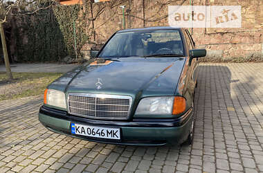 Седан Mercedes-Benz C-Class 1995 в Киеве