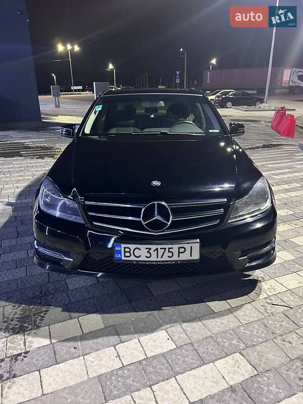 Седан Mercedes-Benz C-Class 2013 в Львове