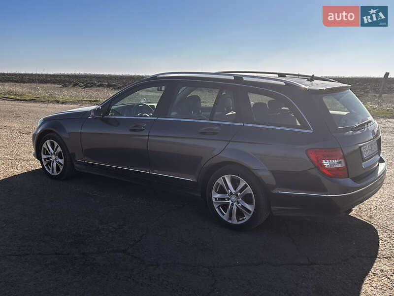 Универсал Mercedes-Benz C-Class 2013 в Одессе фото 3 Универсал Mercedes-Benz C-Class 2013 в Одессе