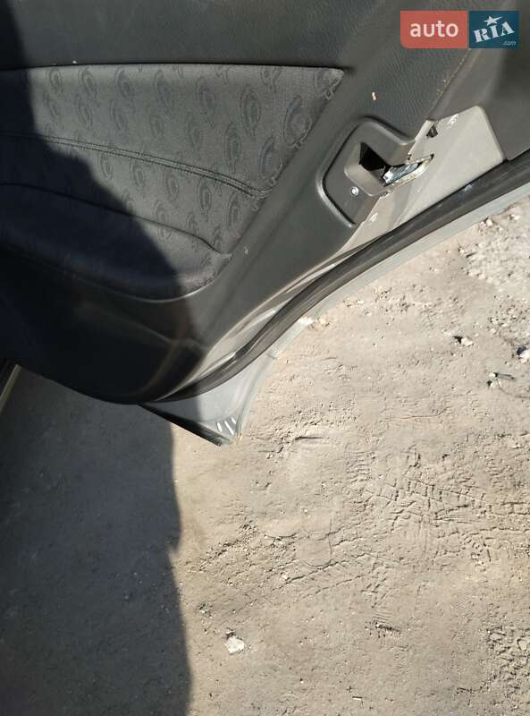 Седан Mercedes-Benz C-Class 2003 в Запорожье