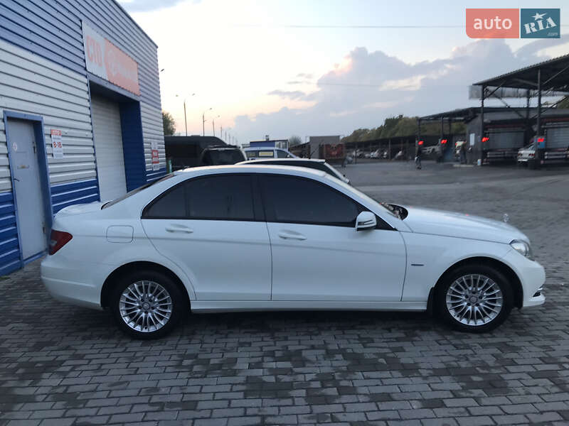 Седан Mercedes-Benz C-Class 2011 в Запорожье