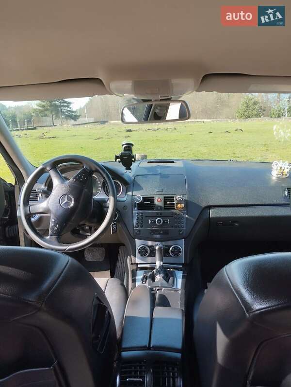 Универсал Mercedes-Benz C-Class 2009 в Львове фото 9 Универсал Mercedes-Benz C-Class 2009 в Львове