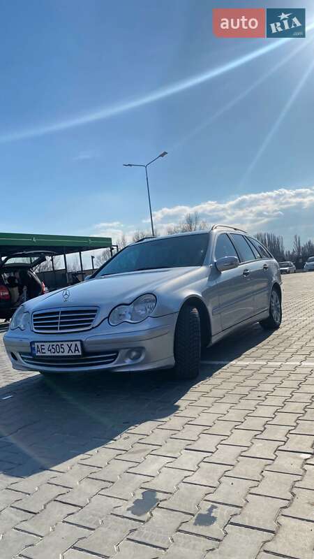 Универсал Mercedes-Benz C-Class 2006 в Каменском