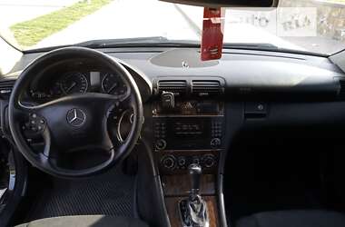 Универсал Mercedes-Benz C-Class 2006 в Могилев-Подольске