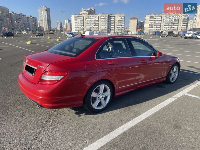 Седан Mercedes-Benz C-Class 2011 в Киеве