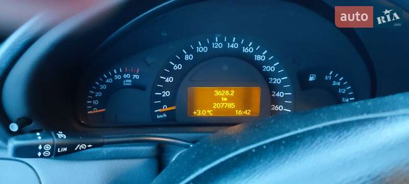 Седан Mercedes-Benz C-Class 2003 в Виннице