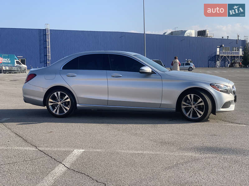 Седан Mercedes-Benz C-Class 2020 в Черновцах