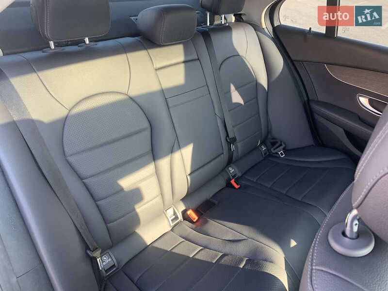 Седан Mercedes-Benz C-Class 2020 в Черновцах