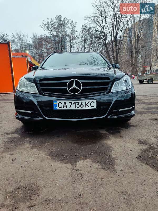 Универсал Mercedes-Benz C-Class 2012 в Черкассах