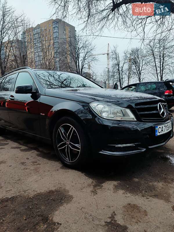 Универсал Mercedes-Benz C-Class 2012 в Черкассах