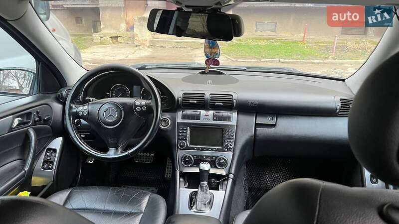 Универсал Mercedes-Benz C-Class 2005 в Ровно