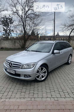 Універсал Mercedes-Benz C-Class 2010 в Івано-Франківську