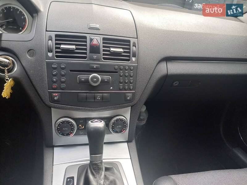 Седан Mercedes-Benz C-Class 2009 в Рахове