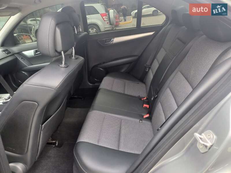 Седан Mercedes-Benz C-Class 2009 в Рахове