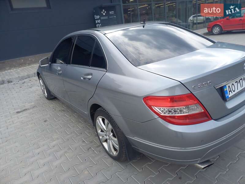 Седан Mercedes-Benz C-Class 2009 в Рахове