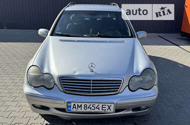 Універсал Mercedes-Benz C-Class 2002 в Житомирі