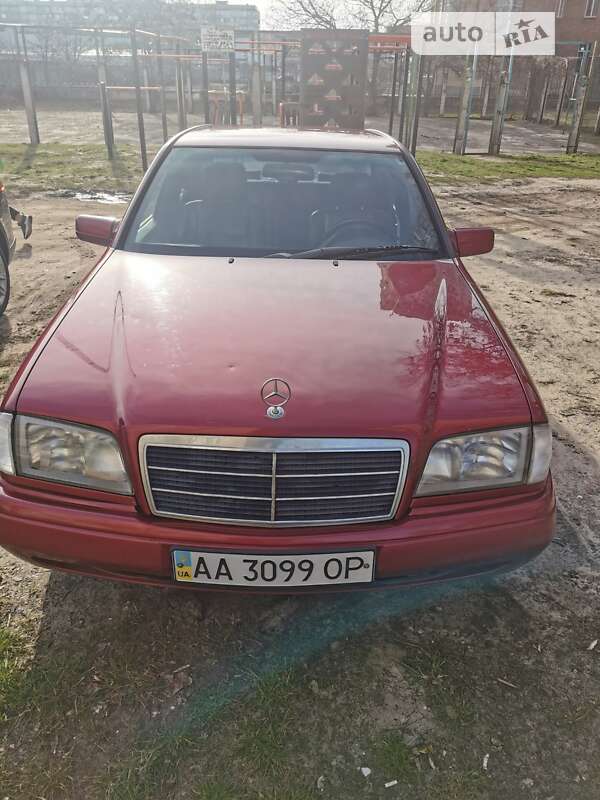 Седан Mercedes-Benz C-Class 1996 в Києві