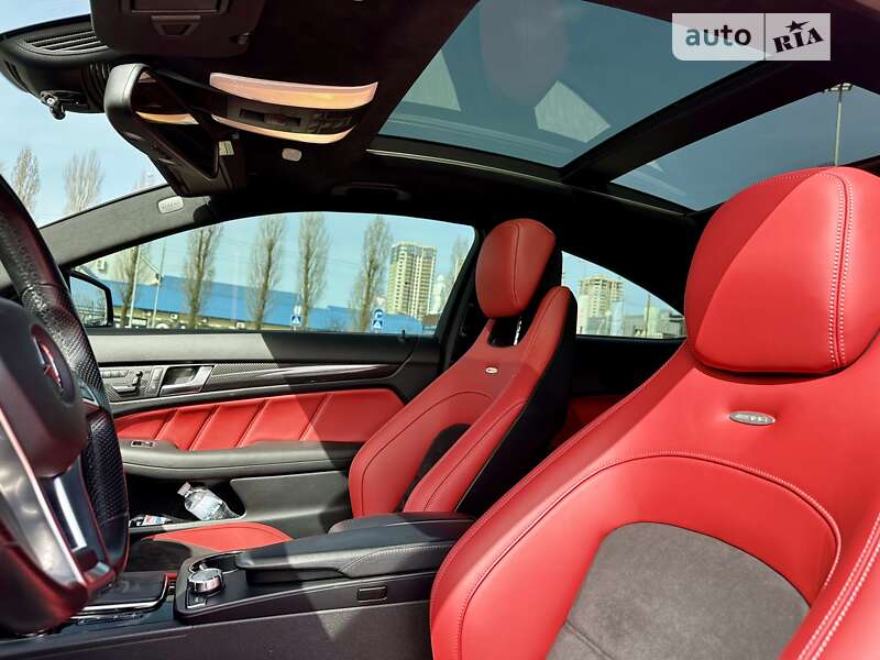 Купе Mercedes-Benz C-Class 2011 в Киеве
