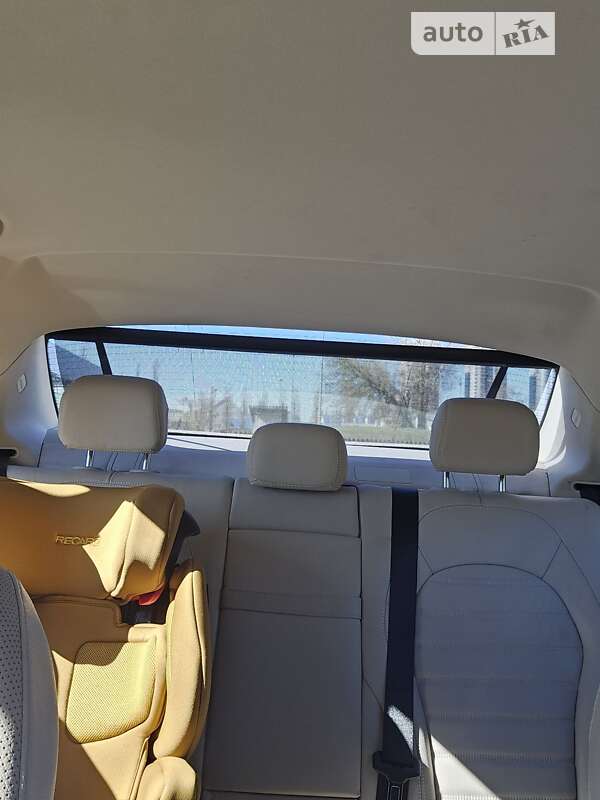 Седан Mercedes-Benz C-Class 2015 в Киеве