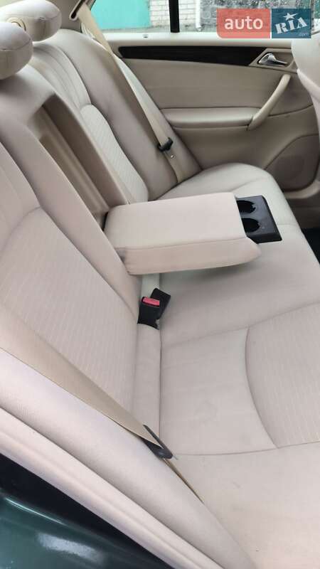 Седан Mercedes-Benz C-Class 2004 в Житомире