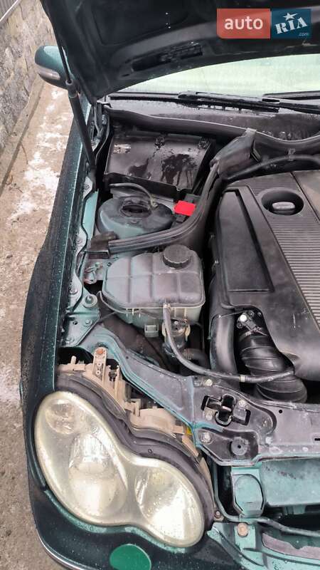 Седан Mercedes-Benz C-Class 2004 в Житомире