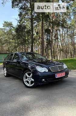 Універсал Mercedes-Benz C-Class 2006 в Чернігові