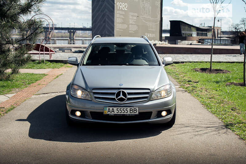 Універсал Mercedes-Benz C-Class 2008 в Києві